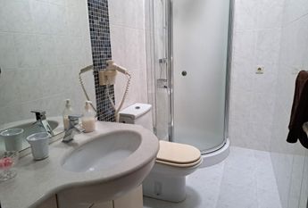 Apartamento T3 com sótão, mobilado e equipado, no Bairro do Liceu!