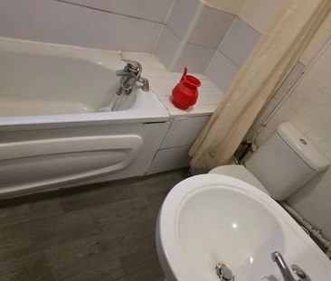 Studio Flat, Small Heath, B10 - Photo 4