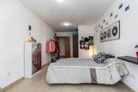 Carrer San Jacinto Castañeda, Valencia, Valencian Community 46006 - Photo 5