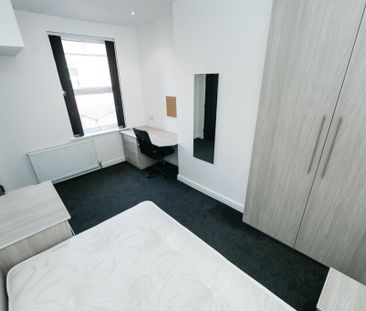 Manor Drive, Leeds - Photo 6