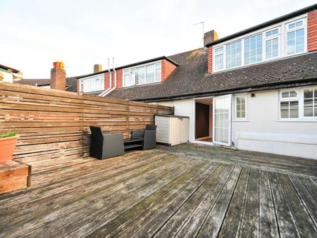 Flat to rent on - Photo 4