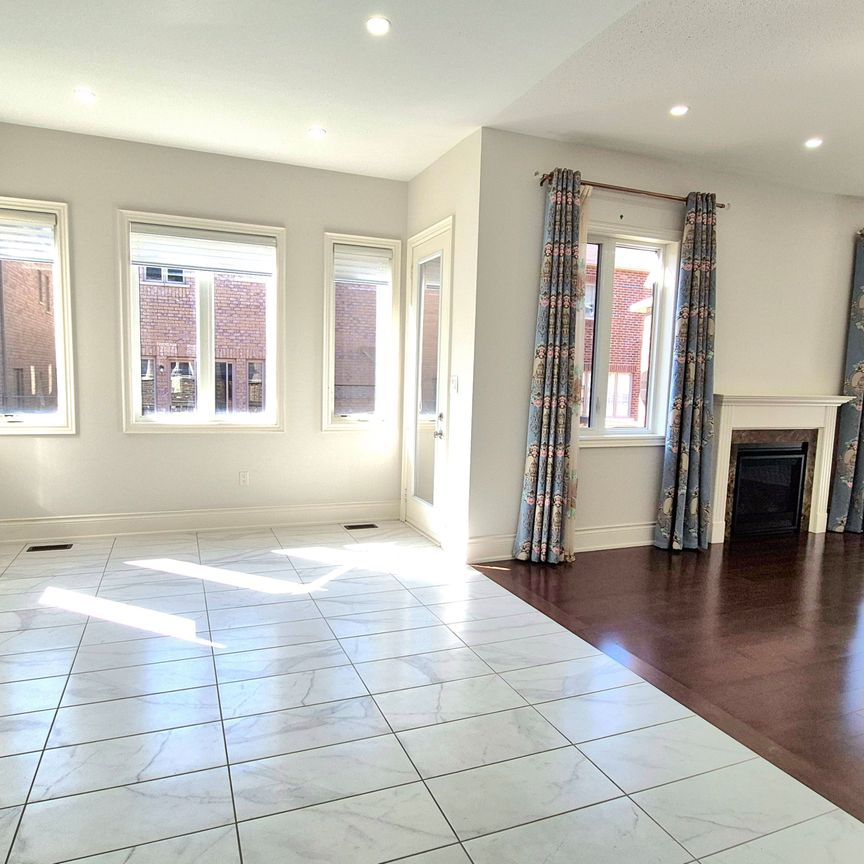 For Lease - 3192 Meadow Marsh Crescent, Oakville, Ontario - Photo 1