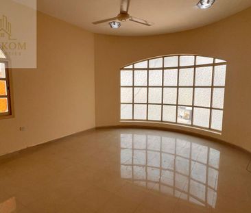 Corner villa | Maid’s room | Spacious yard - Photo 3