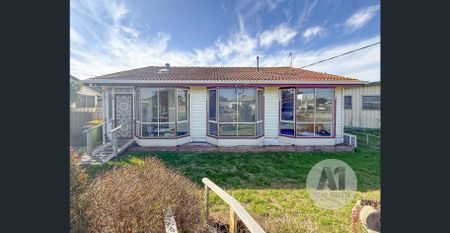 Neat Three Bedroom Home - Photo 5