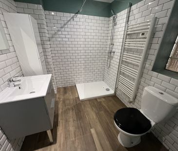 Location Appartement 2 pièces 38m² TOULON 83000 - Photo 4