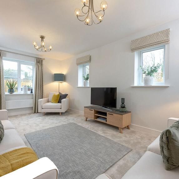 3 bedroom semi-detached house to rent - Photo 1