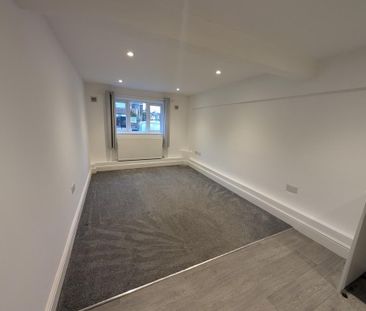 2 bedroom ground floor flat to rent - Photo 1