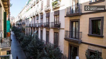 barcelona, Catalonia 08001 - Photo 5