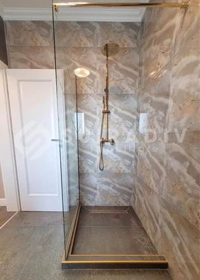 Casă modernă cu jacuzzi pe terasă și view superb – zona Voroneț - Fotografie 1