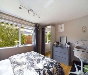 Brunel Close, Maidenhead, Berkshire, SL6 - Photo 2