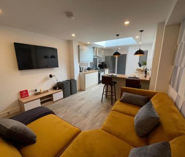 5 bedroom terraced house to rent - Photo 1