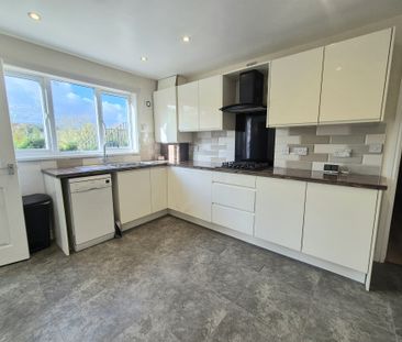 Halifax, Hipperholme - Photo 6