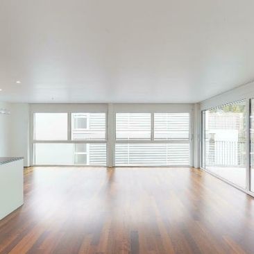 Profitez du soleil sur votre nouveau balcon - Photo 1