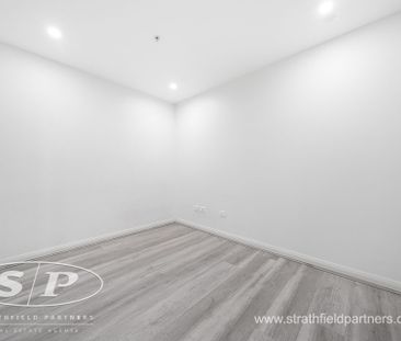 Luxury 1 Bedroom Apartment, Level 10 - Photo 3