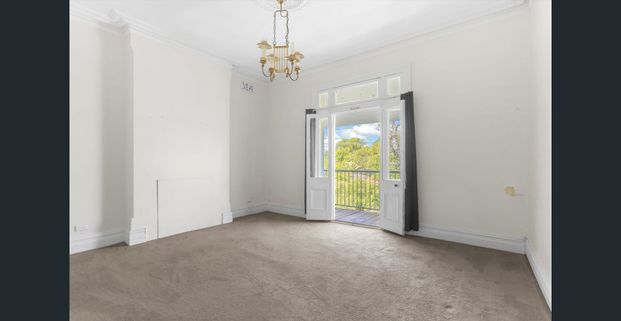 ***Sun-Filled & Super Spacious! *** - Photo 1