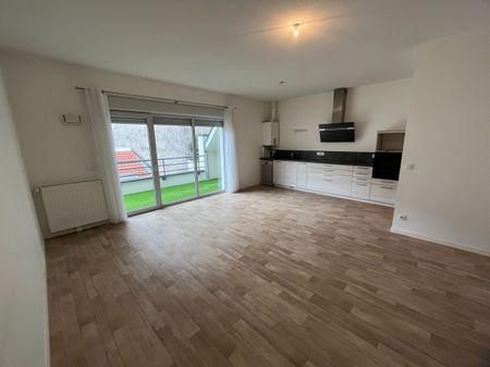Location Appartement 3 pièces 69m² - Photo 3