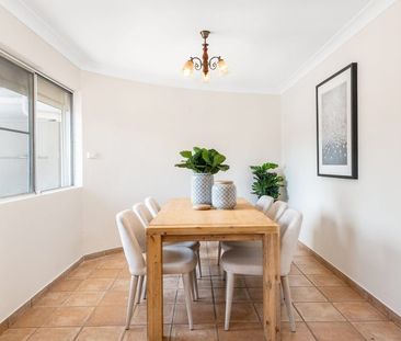 Kingsgrove - Photo 2