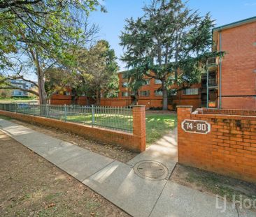 2 Bedroom Unit In Handy Location - Photo 4