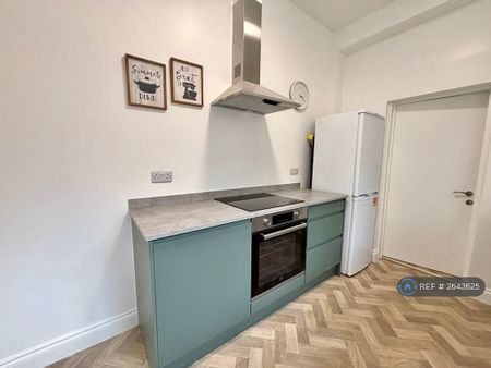 1 bedroom flat to rent - Photo 5