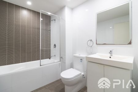 One bedroom Apartment in Parramatta River road - Photo 4