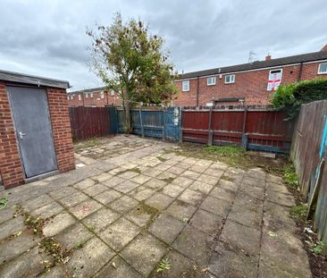 3 bedroom terraced house to rent - Photo 1