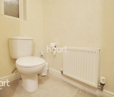 3 bedroom semi-detached house to rent - Photo 6