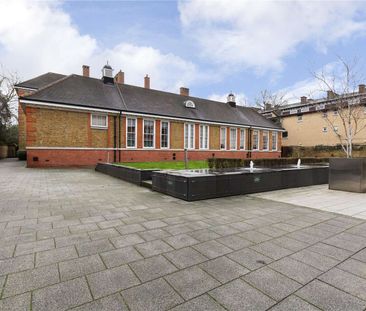 Exceptional one bedroom apartment in a converted school. - Photo 3