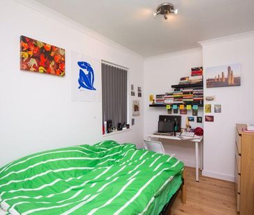 3 bedroom apartment to rent - Photo 2