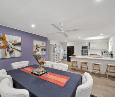 Centrally Located Tropical Oasis - Photo 2