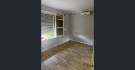 Charming 4 bedroom Family Home - Photo 4