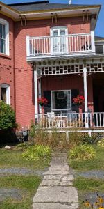 Logement hors du commun de style victorien datant de 1880 à Cowansville - Photo 3