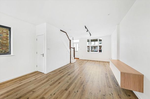 2 bedroom terraced house to rent - Photo 1