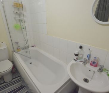 1 Bedroom Flat - Photo 4