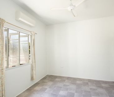 2/3 Hubert Street, South Townsville - Photo 2