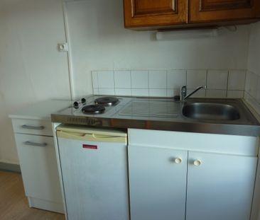 Location Appartement 2 pièces 32m² MONTMORILLON 86500 - Photo 4
