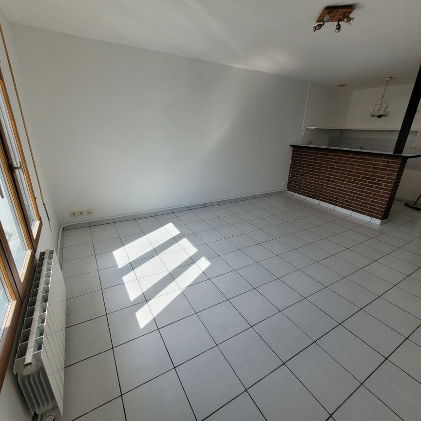 Location Appartement 3 pièces 52m² BOULOGNE SUR MER 62200 - Photo 1