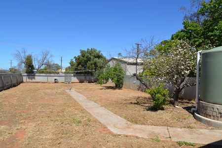 Neat & tidy in the heart of Whyalla - Photo 2