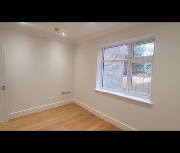 2 Bed Flat, Chatsworth Road, NW2 - Photo 5