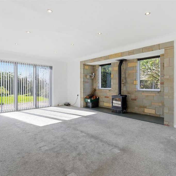 4 bedroom detached house to rent - Photo 1