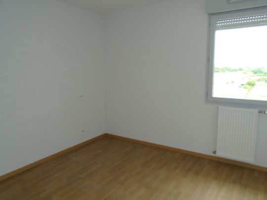 Location Appartement 2 pièces 39m² LAUNAGUET 31140 - Photo 1