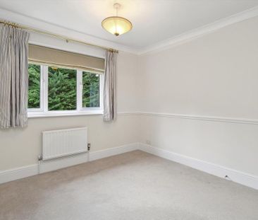 5 bedroom detached house to rent - Photo 4