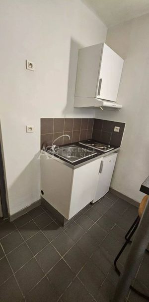 Location Studio - Photo 1