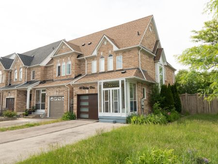 For Lease - 118 Redkey Drive, Markham, Ontario - Photo 2