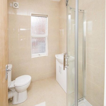 1b Fitzroy Avenue, Belfast, BT7 1HS - Photo 3
