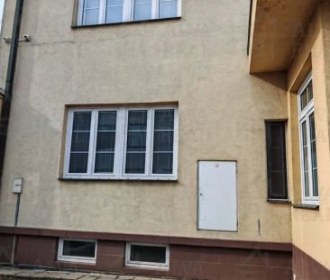 Dlouhodobý pronájem prostorného bytu 1+kk 45 m po rekonstrukci, zvý... - Photo 3