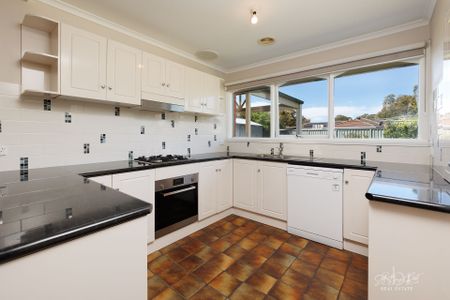 4 FERN AVENUE, Wodonga VIC 3690 - House For Rent | Domain - Photo 4