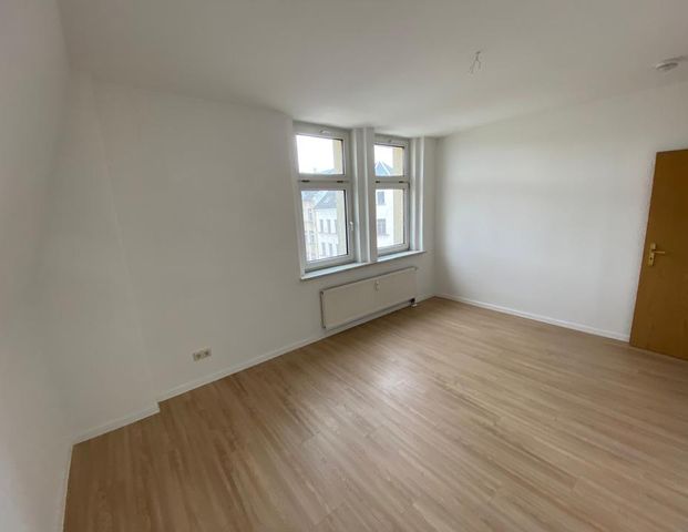 Sonnige 2-Raum-Wohnung im Zentrum von Werdau - Foto 1