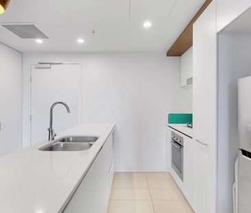 1 Bedroom *** Unfurnished *** - $680/wk with Car Park - Photo 5