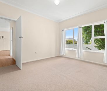 Delightful Light Filled Family Home - Photo 4