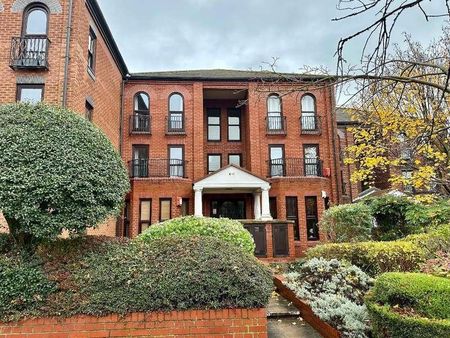 Marks Court, Southend On Sea, Essex, SS1 - Photo 2